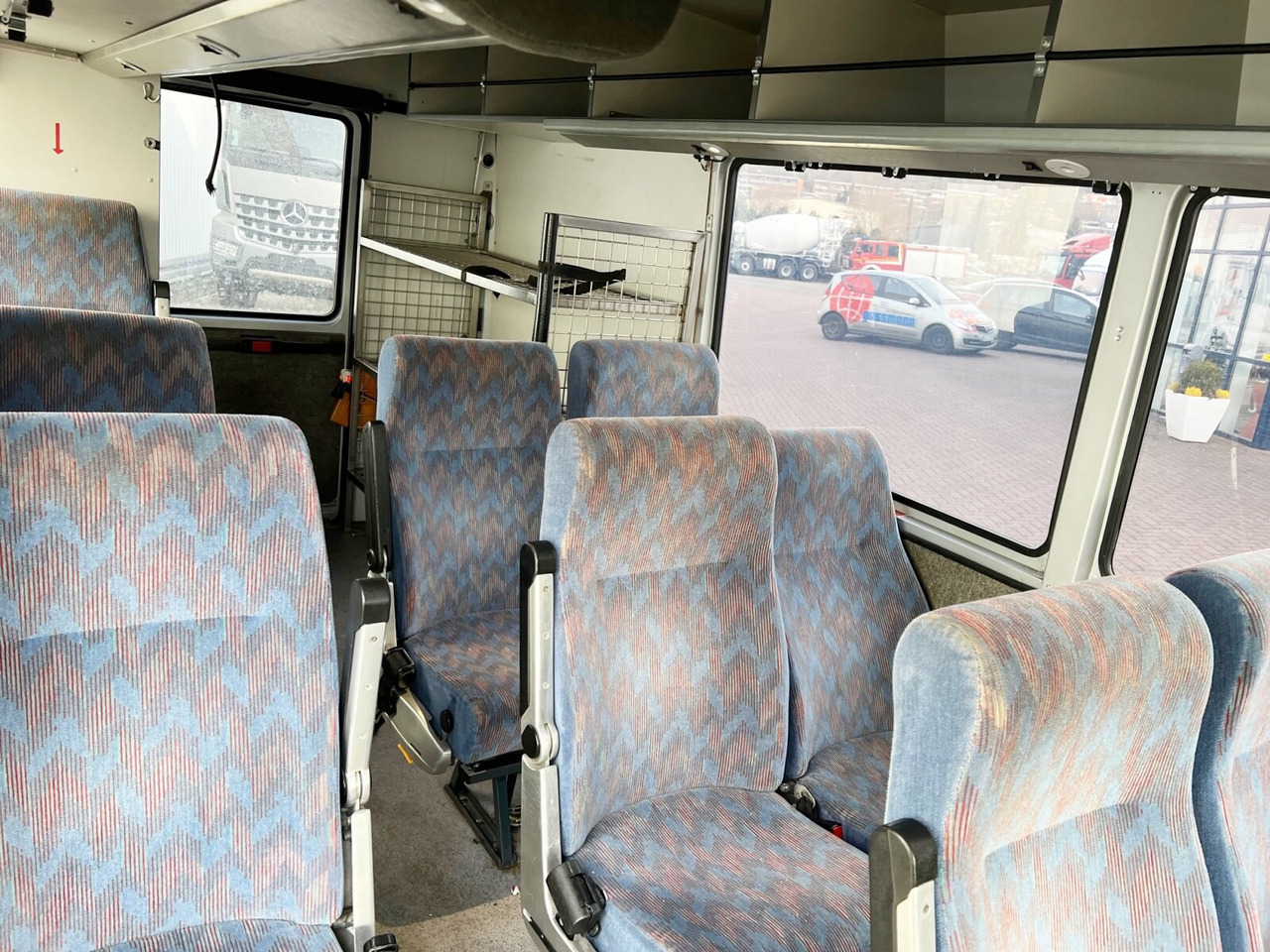 Minibus, Passenger van Mercedes-Benz 711 D-KA 4x2 711 D-KA 4x2, Standklima, 11-Sitze, 2 x on stock: picture 9
