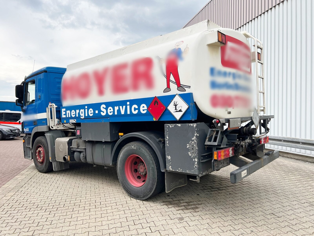 Mercedes-Benz Actros 1841 L 4x2 Actros 1841 L 4x2, Esterer-Tankaufbau, 3 Kammern, 14.000l, ADR - Tank truck: picture 3 Mercedes-Benz Actros 1841 L 4x2 Actros 1841 L 4x2, Esterer-Tankaufbau, 3 Kammern, 14.000l, ADR - Tank truck: picture 3