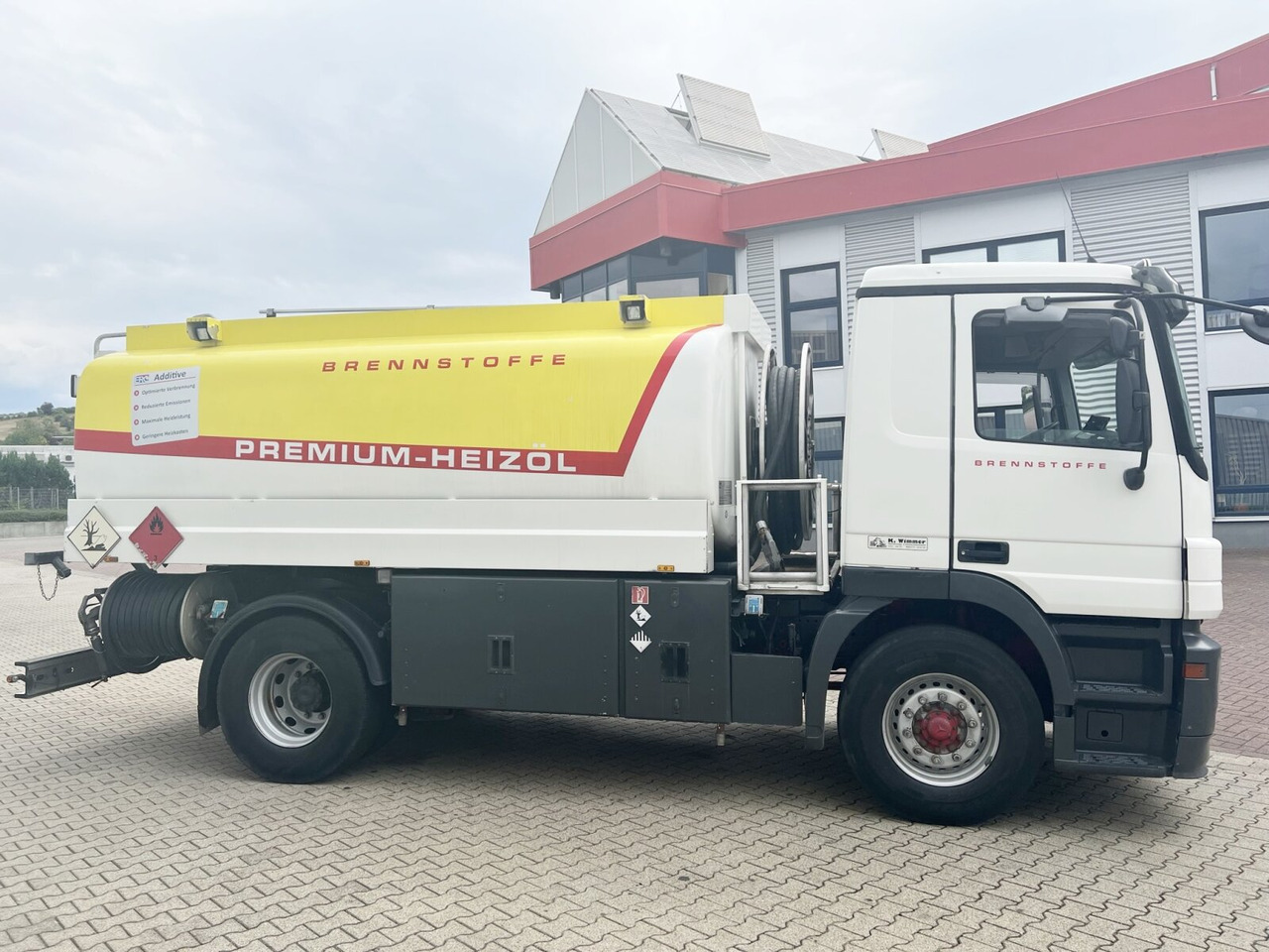 Tank truck Mercedes-Benz Actros 1844 L 4x2 Actros 1844 L 4x2, Tank 14.250l: picture 10 Tank truck Mercedes-Benz Actros 1844 L 4x2 Actros 1844 L 4x2, Tank 14.250l: picture 10