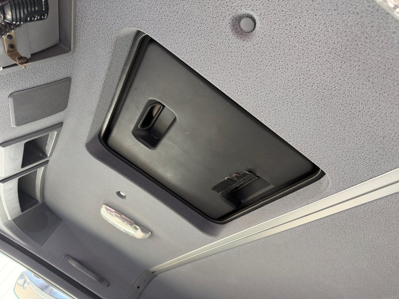 Mercedes-Benz Actros 2644 L 6x4 Actros 2644 L 6x4 - Cab chassis truck: picture 3 Mercedes-Benz Actros 2644 L 6x4 Actros 2644 L 6x4 - Cab chassis truck: picture 3