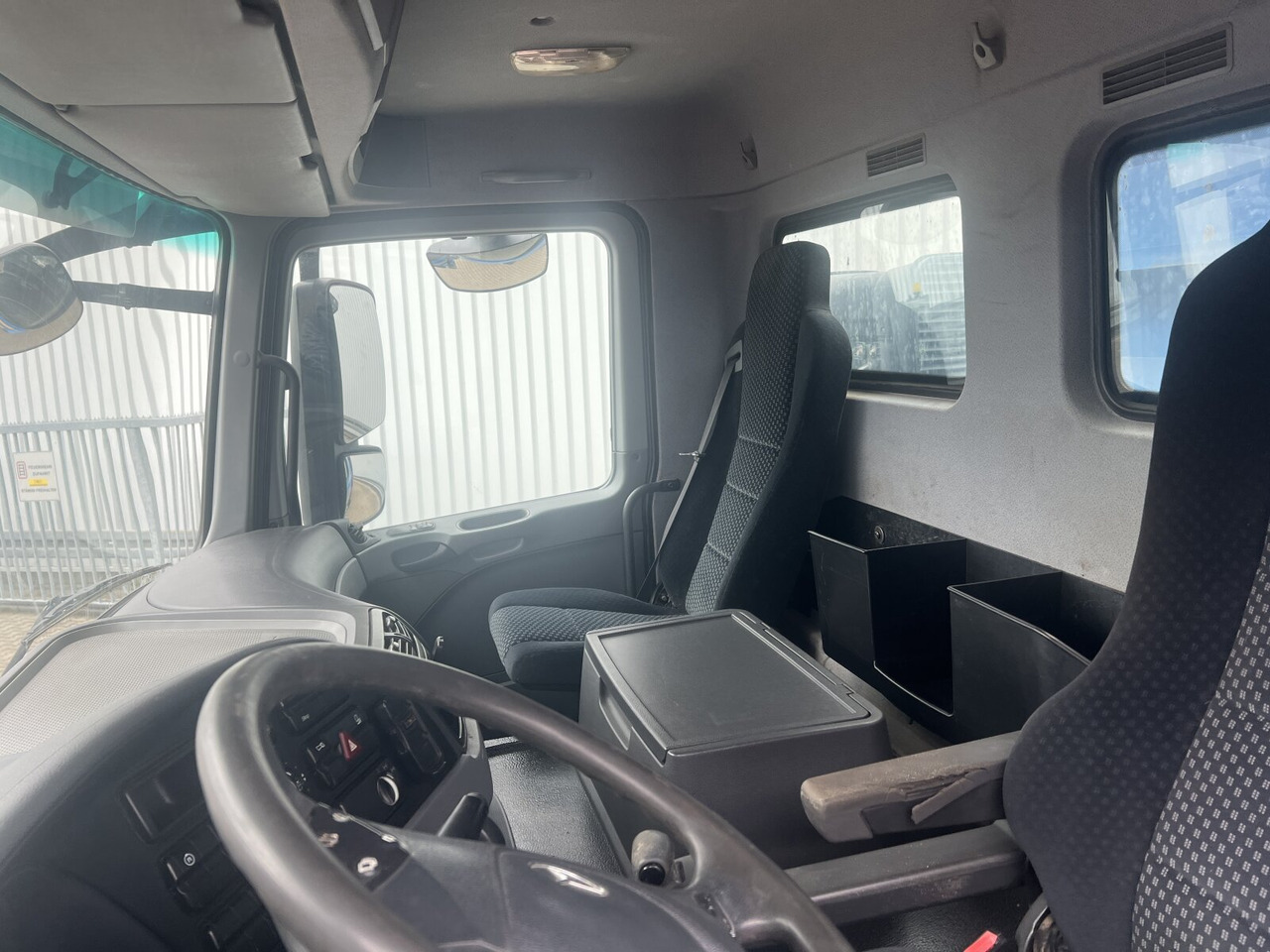 Mercedes-Benz Actros MP 3, 3241/8x4 Actros MP 3, 3241/8x4 - Cab chassis truck: picture 3 Mercedes-Benz Actros MP 3, 3241/8x4 Actros MP 3, 3241/8x4 - Cab chassis truck: picture 3