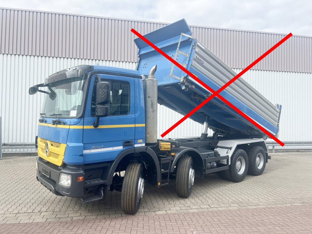 Mercedes-Benz Actros MP 3, 3241/8x4 Actros MP 3, 3241/8x4 - Cab chassis truck: picture 1 Mercedes-Benz Actros MP 3, 3241/8x4 Actros MP 3, 3241/8x4 - Cab chassis truck: picture 1