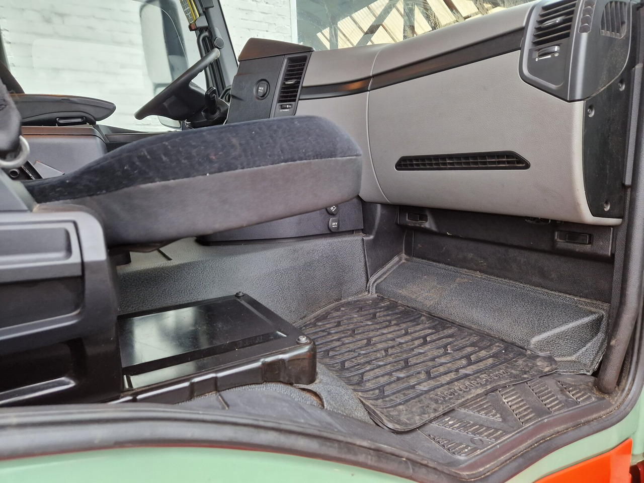 Mercedes-Benz Antos 1848 L 4x2 Antos 1848 L 4x2, Meiller AK 12 MTG Teleskop, Funk, Retarder, Klima, Standhzg., - Skip loader truck: picture 2 Mercedes-Benz Antos 1848 L 4x2 Antos 1848 L 4x2, Meiller AK 12 MTG Teleskop, Funk, Retarder, Klima, Standhzg., - Skip loader truck: picture 2