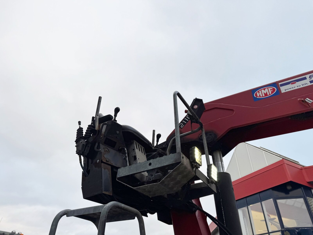 Mercedes-Benz Antos 2540 L 6x2 Antos 2540 L 6x2, Lenkachse, HMF 2110-L3 Heckkran - Crane truck, Dropside/ Flatbed truck: picture 2 Mercedes-Benz Antos 2540 L 6x2 Antos 2540 L 6x2, Lenkachse, HMF 2110-L3 Heckkran - Crane truck, Dropside/ Flatbed truck: picture 2