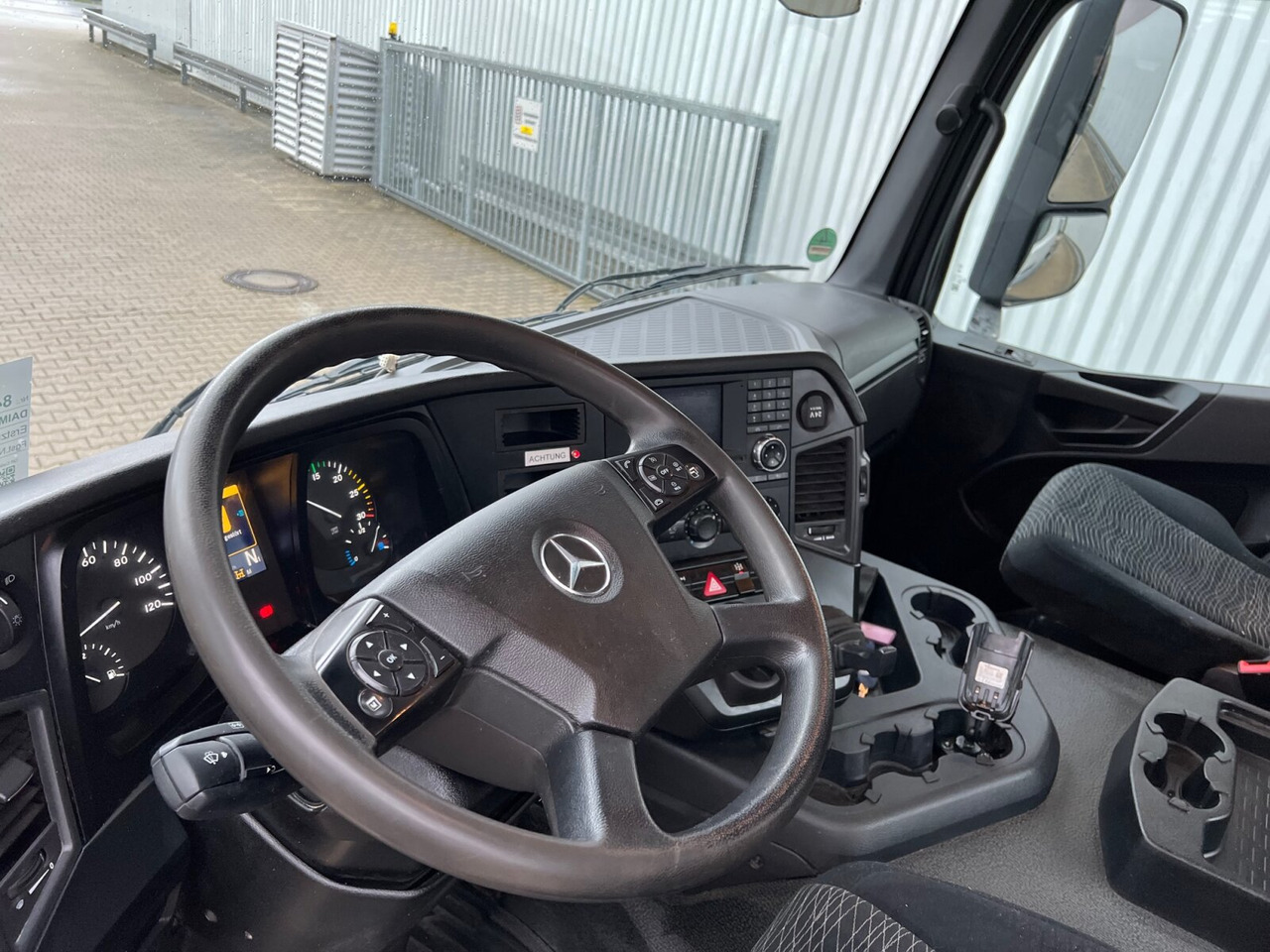 Mercedes-Benz Arocs 1830 K 4x2 Arocs 1830 K 4x2, Funk - Skip loader truck: picture 4 Mercedes-Benz Arocs 1830 K 4x2 Arocs 1830 K 4x2, Funk - Skip loader truck: picture 4