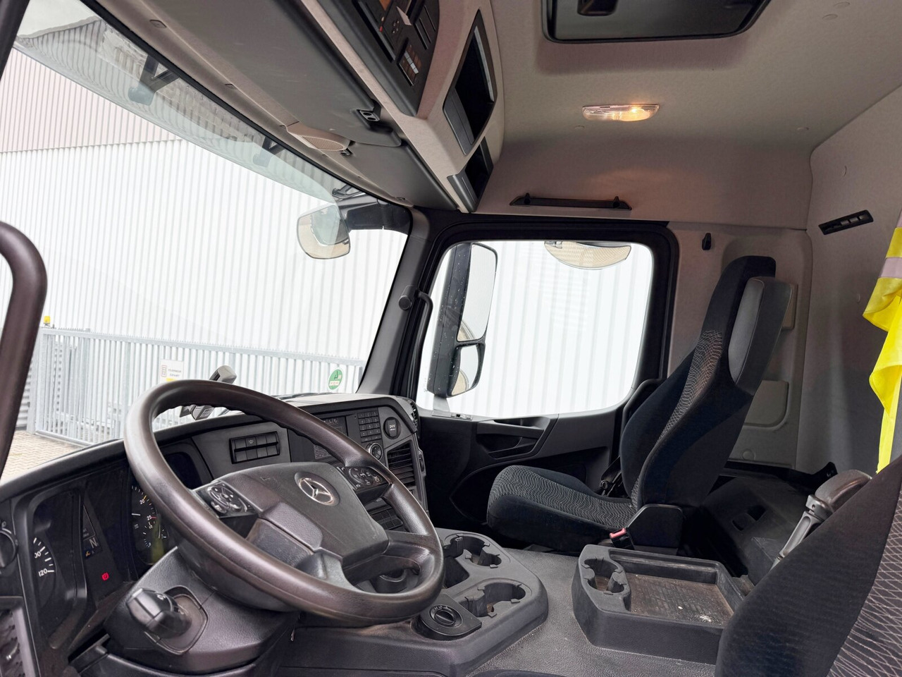 Mercedes-Benz Arocs 1842 AK 4x4 Arocs 1842 AK 4x4 - Tipper: picture 3 Mercedes-Benz Arocs 1842 AK 4x4 Arocs 1842 AK 4x4 - Tipper: picture 3