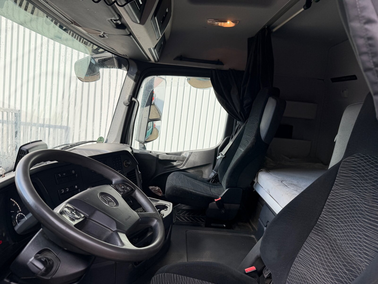 Mercedes-Benz Arocs 2648 6x4 Arocs 2648 6x4 mit Heckkran Epsilon M12Z83, Krankabine - Logging truck, Crane truck: picture 5 Mercedes-Benz Arocs 2648 6x4 Arocs 2648 6x4 mit Heckkran Epsilon M12Z83, Krankabine - Logging truck, Crane truck: picture 5