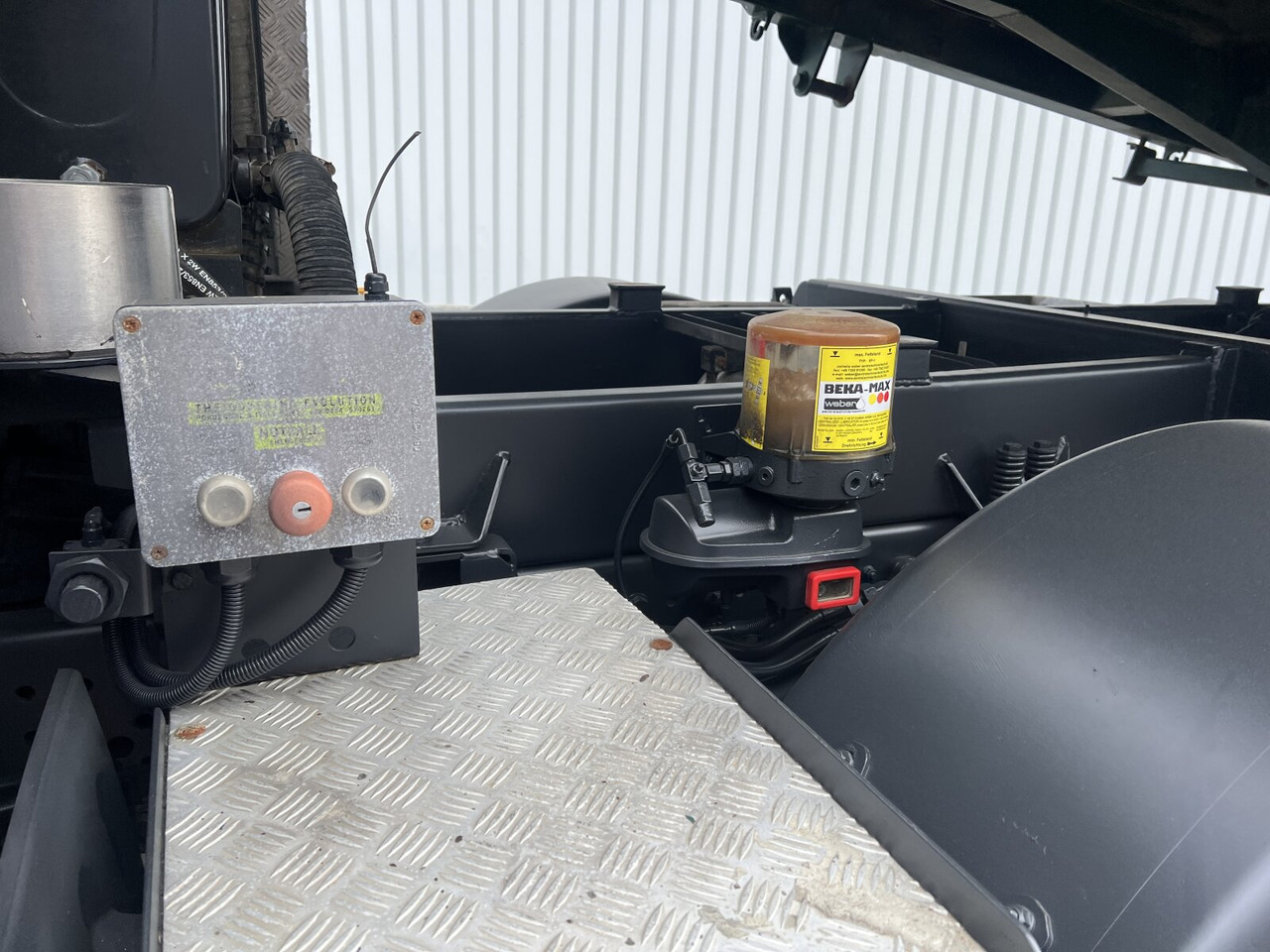 Mercedes-Benz Arocs 3243 K 8x4 Arocs 3243 K 8x4, Ressenig Thermo Alukipper 3-S - Tipper: picture 2 Mercedes-Benz Arocs 3243 K 8x4 Arocs 3243 K 8x4, Ressenig Thermo Alukipper 3-S - Tipper: picture 2