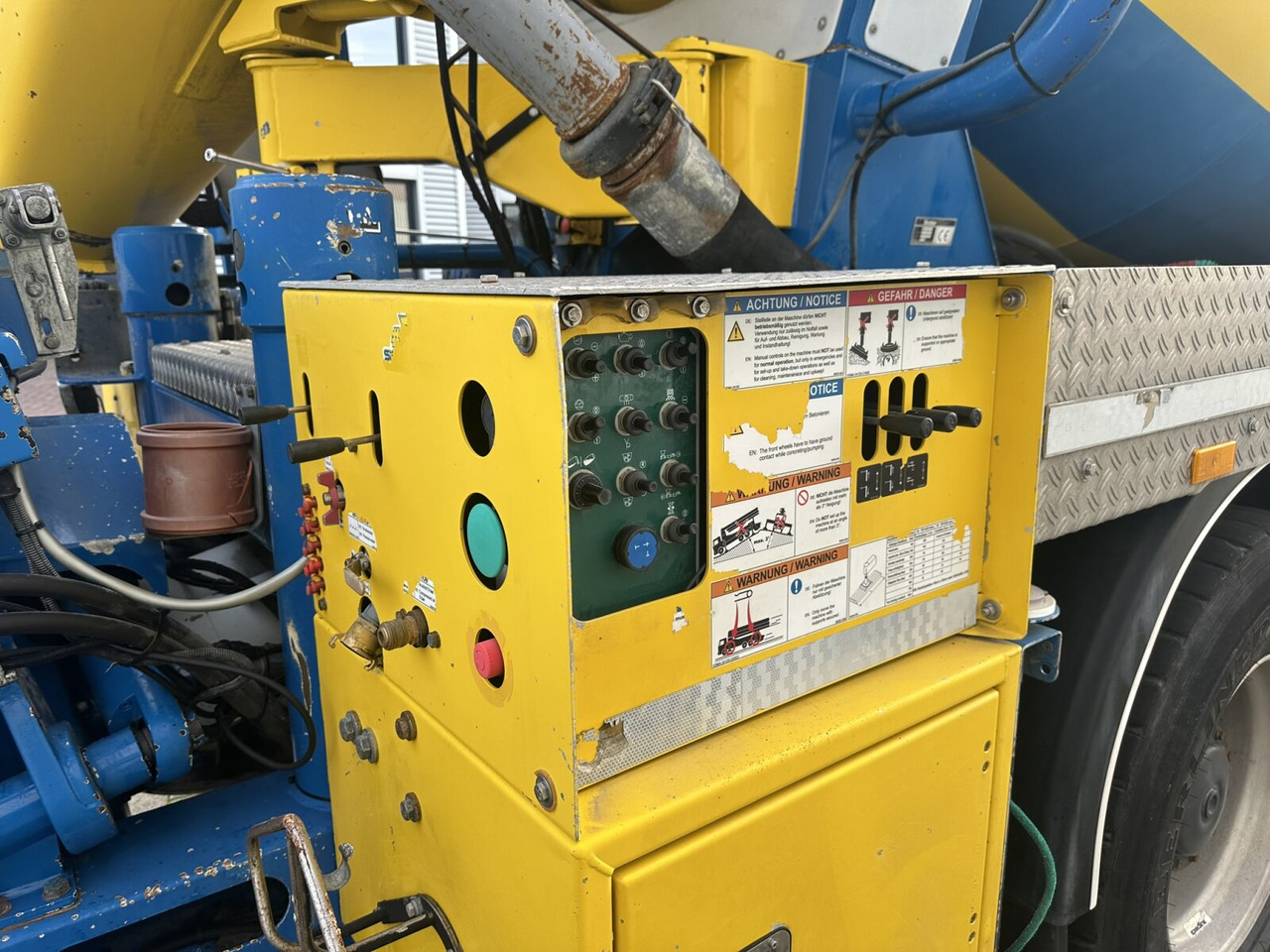 Mercedes-Benz Arocs 3246 B 8x4 Stetter Mischer 7m³, Pumpe 25m Arocs 3246 B 8x4 Stetter Mischer 7m³, Pumpe 25m - Concrete pump truck: picture 3 Mercedes-Benz Arocs 3246 B 8x4 Stetter Mischer 7m³, Pumpe 25m Arocs 3246 B 8x4 Stetter Mischer 7m³, Pumpe 25m - Concrete pump truck: picture 3