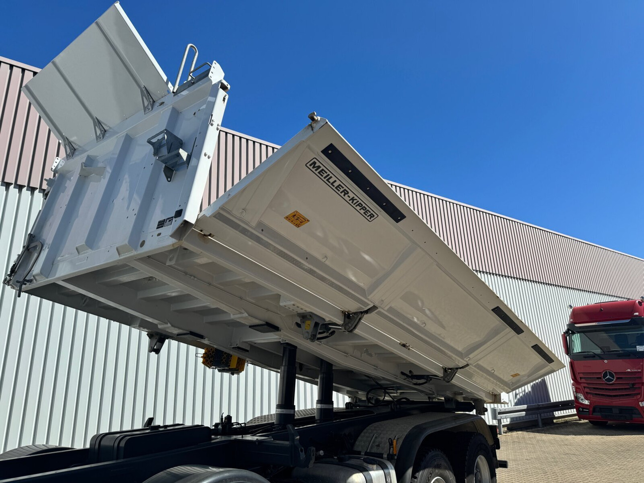 Tipper Mercedes-Benz Arocs 4142 K 8x4/4 Arocs 4142 K 8x4/4, Meiller Bordmatik links: picture 6