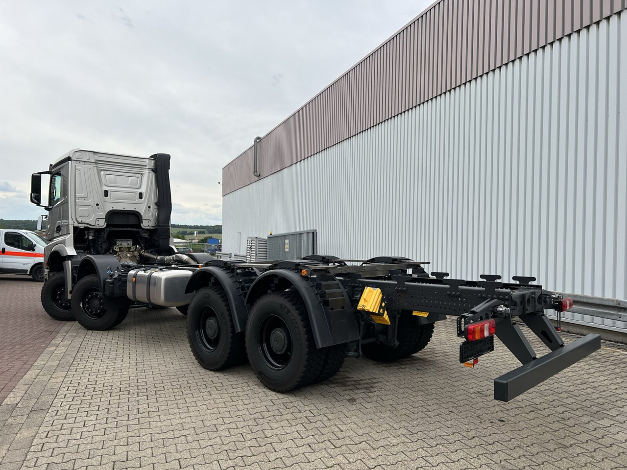 New Hook lift truck Mercedes-Benz Arocs 4163/8x4 Arocs 4163/8x4, Hiab 26.59, Funk, Multimedia Cockpit,: picture 13