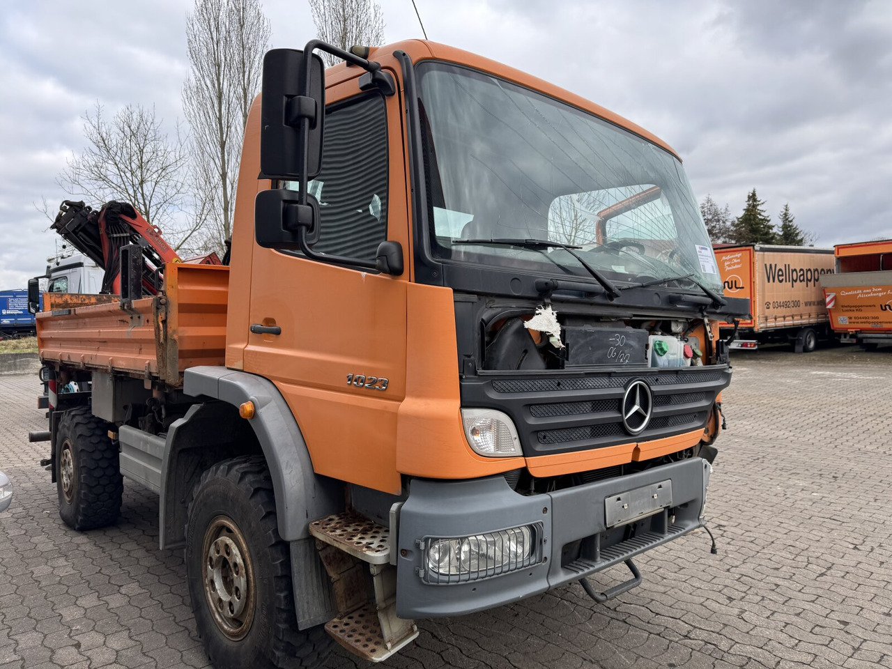 Cab chassis truck, Crane truck Mercedes-Benz Atego 1023 A 4x4 mit Unfallschaden! Atego 1023 A 4x4, Einzelbereifung, Heckkran Palfinger PK4501-B, Funk, UNFALLSCHADEN!: picture 11