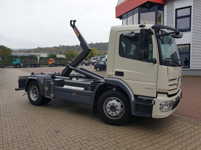 Hook lift truck Mercedes-Benz Atego 1224 K 4x2 Atego 1224 K 4x2: picture 13