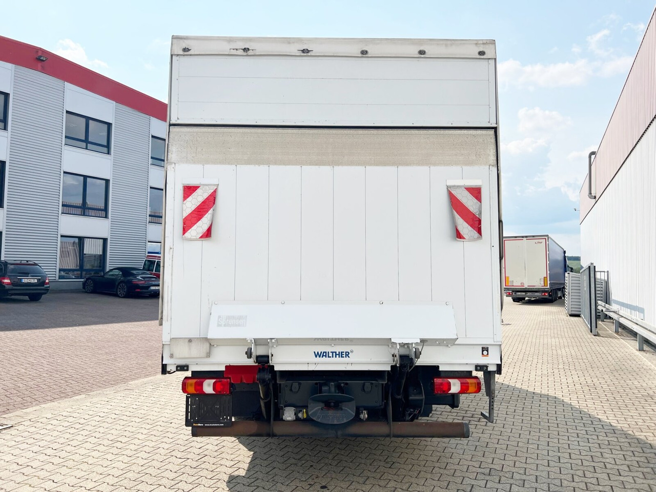 Curtainsider truck Mercedes-Benz Atego 818/23 L 4x2 Atego 818/23 L 4x2 mit Sörensen LBW: picture 10