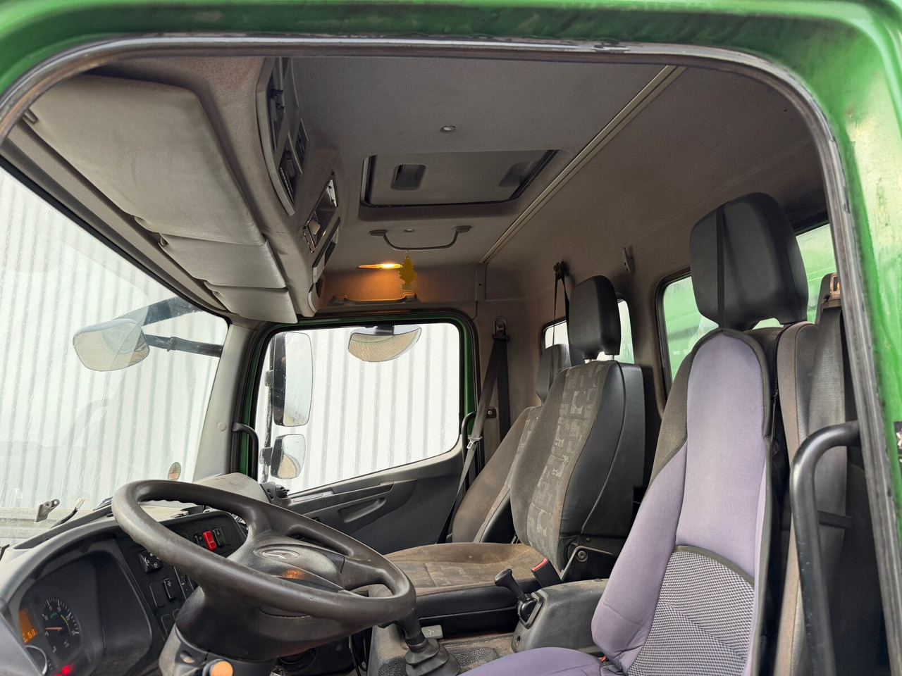 Mercedes-Benz Atego 818 K 4x2 Atego 818 K 4x2, 2x AHK - Tipper: picture 3 Mercedes-Benz Atego 818 K 4x2 Atego 818 K 4x2, 2x AHK - Tipper: picture 3