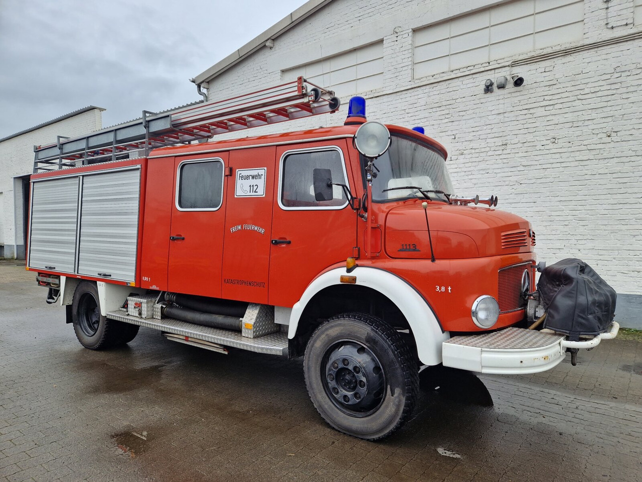 Mercedes-Benz LAF 1113 B 4x4 Doka LAF 1113 B 4x4 Doka, LF 16 TS - Fire truck: picture 1 Mercedes-Benz LAF 1113 B 4x4 Doka LAF 1113 B 4x4 Doka, LF 16 TS - Fire truck: picture 1