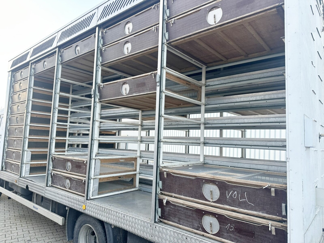 Mercedes-Benz LK 817 4x2 LK 817 4x2, Taubentransporter - Box truck: picture 3 Mercedes-Benz LK 817 4x2 LK 817 4x2, Taubentransporter - Box truck: picture 3