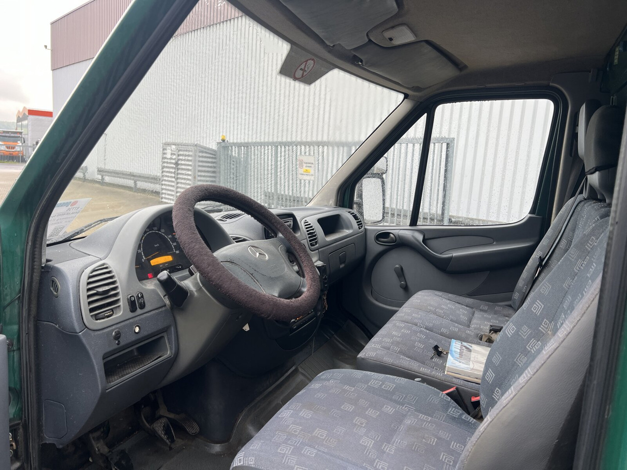 Mercedes-Benz Sprinter 313 CDI 4x2 Sprinter 313 CDI 4x2 mit LBW Sörensen - Box truck: picture 4 Mercedes-Benz Sprinter 313 CDI 4x2 Sprinter 313 CDI 4x2 mit LBW Sörensen - Box truck: picture 4