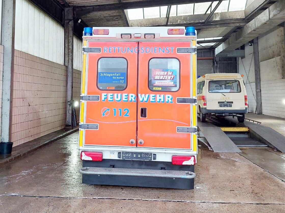Mercedes-Benz Sprinter 516 CDI 4x2 Sprinter 516 CDI 4x2, Rettungswagen, Retarder - Fire truck: picture 4 Mercedes-Benz Sprinter 516 CDI 4x2 Sprinter 516 CDI 4x2, Rettungswagen, Retarder - Fire truck: picture 4