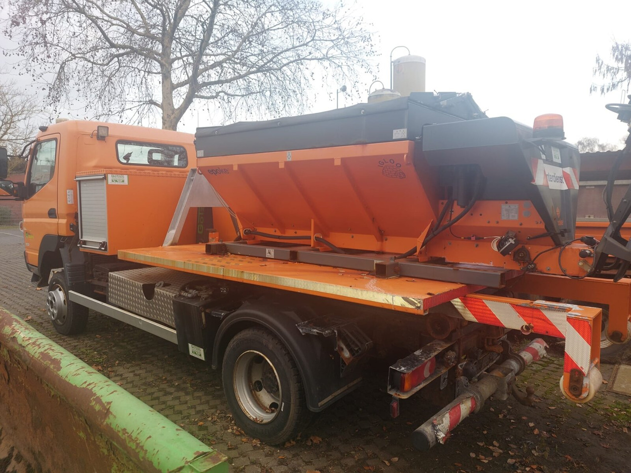 Mitsubishi Canter Fuso 6C18 4x4 Canter Fuso 6C18 4x4, Winterdienstausstattung, City-Abroller - Hook lift truck: picture 3 Mitsubishi Canter Fuso 6C18 4x4 Canter Fuso 6C18 4x4, Winterdienstausstattung, City-Abroller - Hook lift truck: picture 3