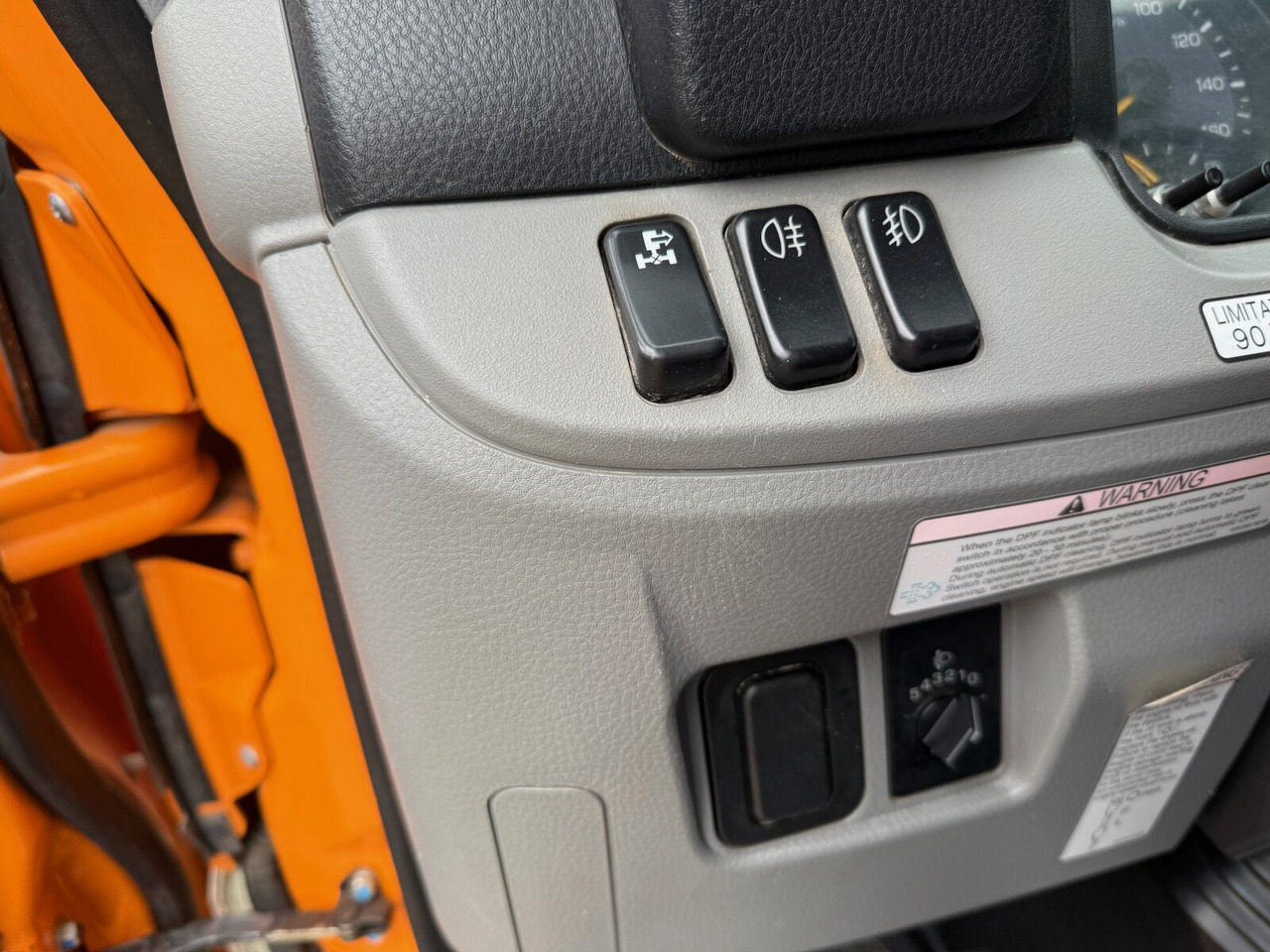 Leasing of Mitsubishi Fuso 6C18D 4x4 Doka Fuso 6C18D 4x4 Doka Mitsubishi Fuso 6C18D 4x4 Doka Fuso 6C18D 4x4 Doka: picture 6 Leasing of Mitsubishi Fuso 6C18D 4x4 Doka Fuso 6C18D 4x4 Doka Mitsubishi Fuso 6C18D 4x4 Doka Fuso 6C18D 4x4 Doka: picture 6