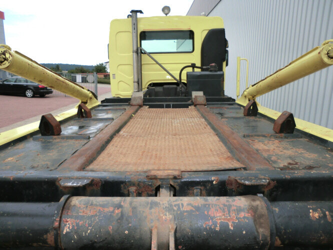 Renault Premium 250 4x2 - Skip loader truck: picture 5 Renault Premium 250 4x2 - Skip loader truck: picture 5