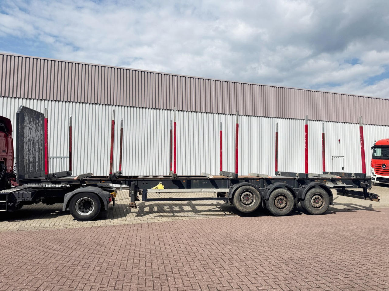Schwarzmüller 3-Achs Holzauflieger 3-Achs Holzauflieger, Liftachse, MEHRFACH VORHANDEN! - Logging semi-trailer: picture 2 Schwarzmüller 3-Achs Holzauflieger 3-Achs Holzauflieger, Liftachse, MEHRFACH VORHANDEN! - Logging semi-trailer: picture 2