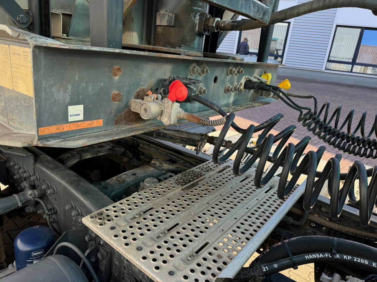 Semi-trailer Carnehl CHKS/HH CHKS/HH, Stahlmulde ca. 25m³: picture 10 Semi-trailer Carnehl CHKS/HH CHKS/HH, Stahlmulde ca. 25m³: picture 10