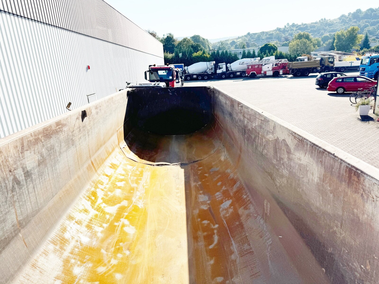 Semi-trailer Carnehl CHKS/HH CHKS/HH, Stahlmulde ca. 25m³: picture 8 Semi-trailer Carnehl CHKS/HH CHKS/HH, Stahlmulde ca. 25m³: picture 8