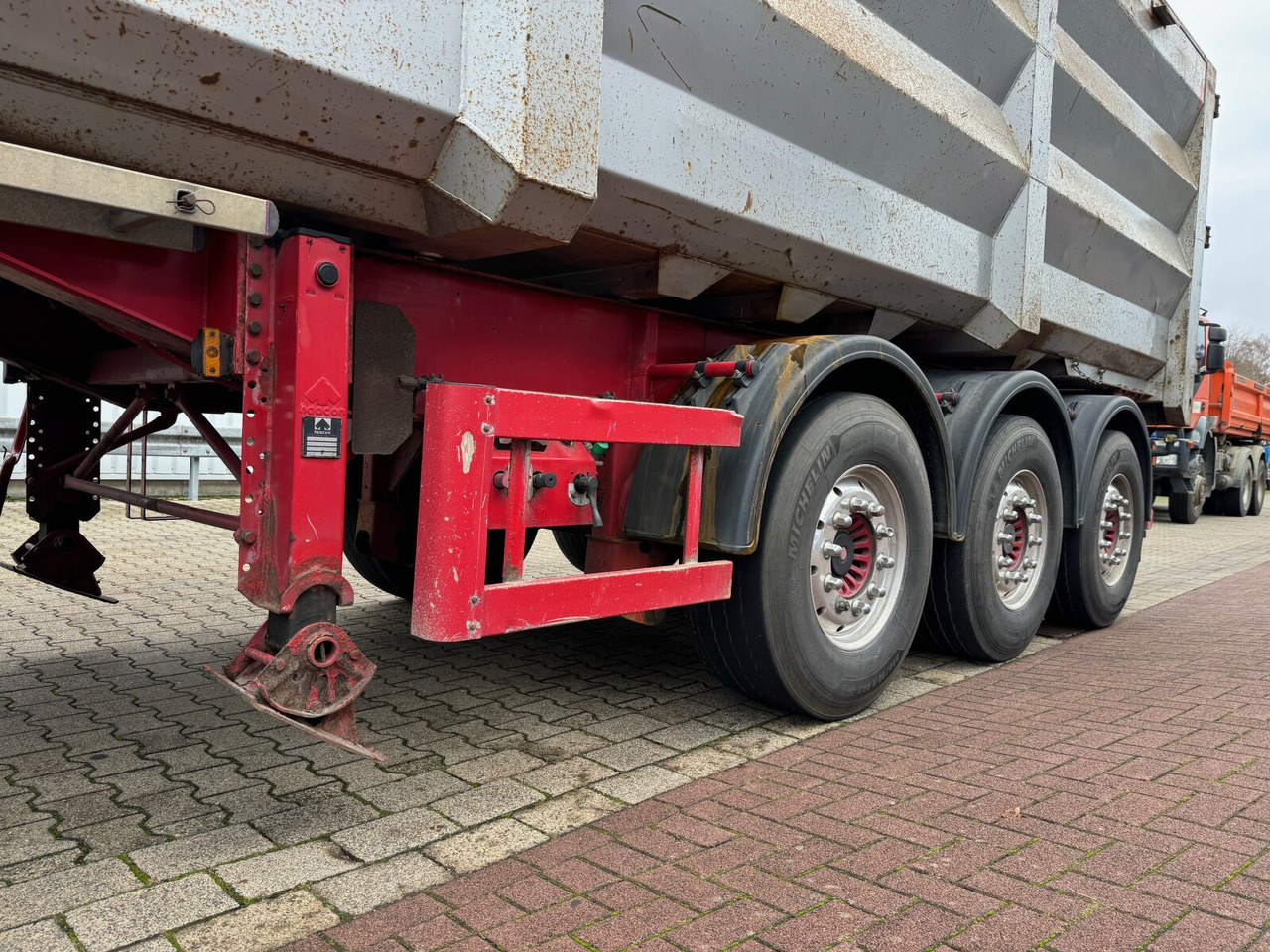 Semi-trailer Lück SKF 35 LÜCK SKF 35, Stahlmulde ca. 37m³, Liftachse: picture 10