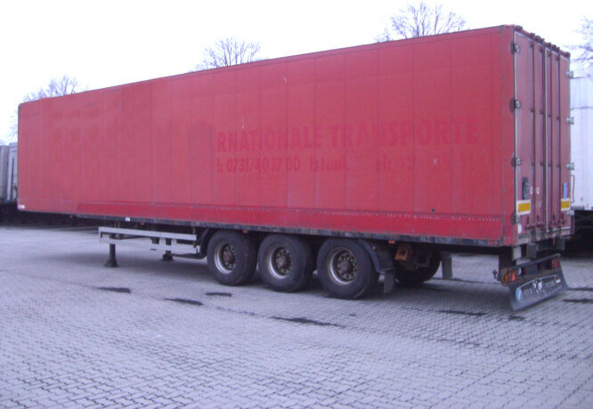 Sommer SG 240-ATX Sommer Kleiderkofferauflieger, 90 cbm - Closed box semi-trailer: picture 2 Sommer SG 240-ATX Sommer Kleiderkofferauflieger, 90 cbm - Closed box semi-trailer: picture 2