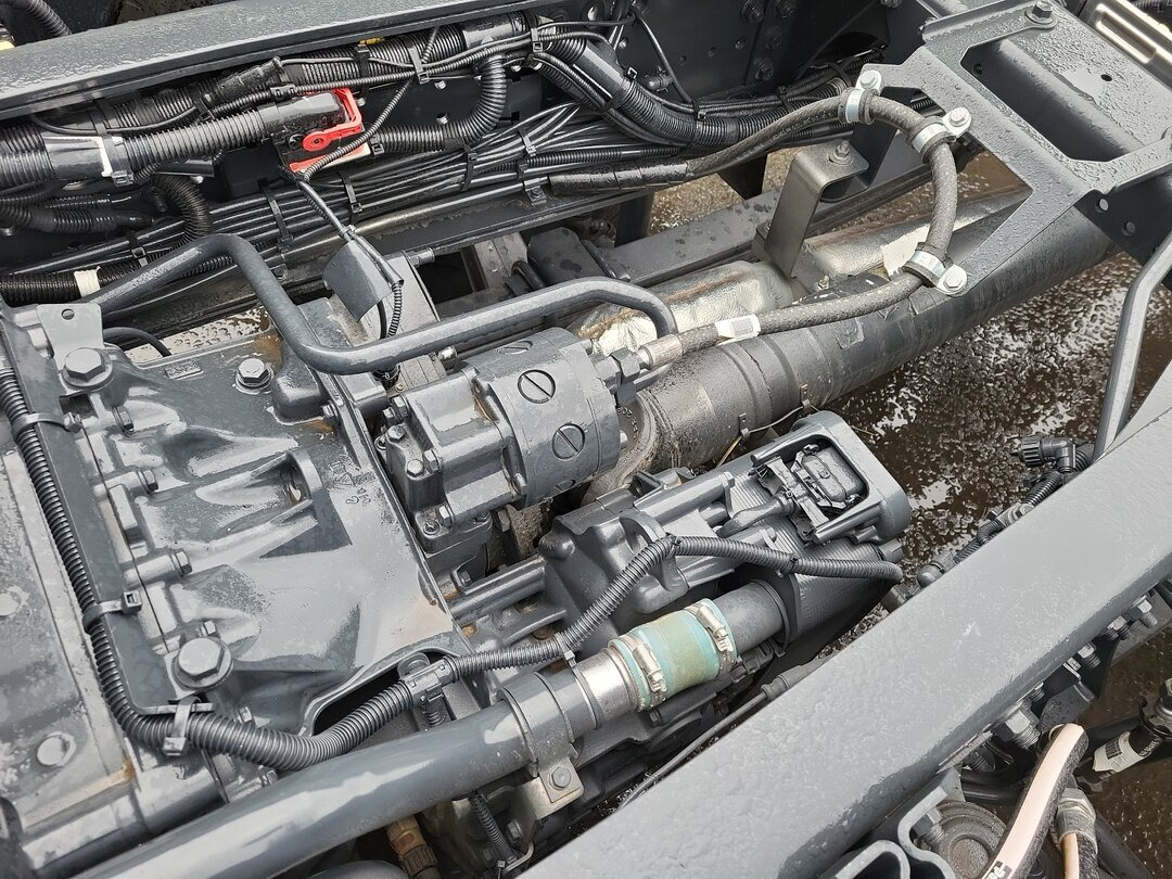 T-Way AT410T51 8x4 T-Way AT410T51 8x4, Retarder, Bordmatik, 4x VORHANDEN! - Tipper: picture 5 T-Way AT410T51 8x4 T-Way AT410T51 8x4, Retarder, Bordmatik, 4x VORHANDEN! - Tipper: picture 5