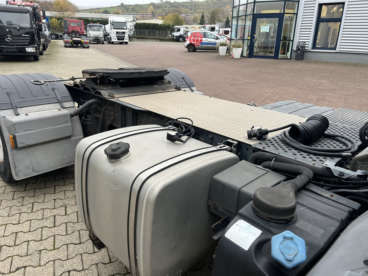 Andere Stralis AD440S42T/P 4x2 Stralis AD440X42T/P 4x2, Ex- Army - Tractor unit: picture 2 Andere Stralis AD440S42T/P 4x2 Stralis AD440X42T/P 4x2, Ex- Army - Tractor unit: picture 2