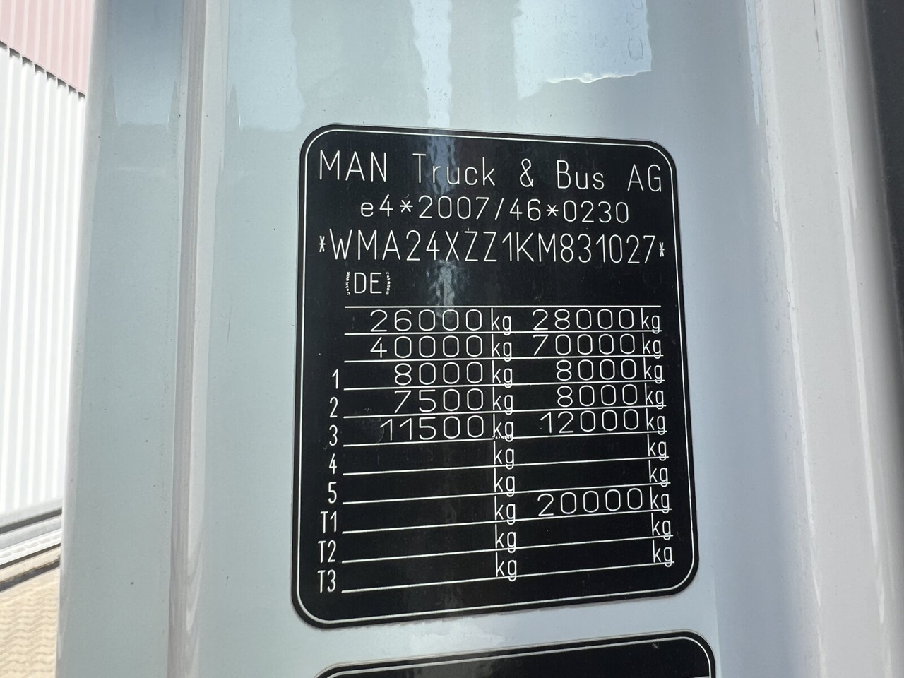 MAN TGX 26.500 6X2/4 BLS TGX 26.500 6X2/4 BLS, Intarder, Vorlauflenk-/lift, Standklima, XXL-Fahrerhaus - Tractor unit: picture 5 MAN TGX 26.500 6X2/4 BLS TGX 26.500 6X2/4 BLS, Intarder, Vorlauflenk-/lift, Standklima, XXL-Fahrerhaus - Tractor unit: picture 5