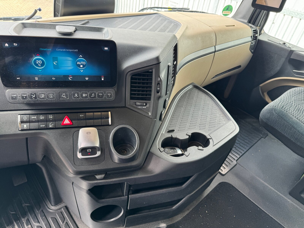 Mercedes-Benz Actros 1848 LS 4x2 Actros 1848 LS 4x2, Vollumer, Retarder - Tractor unit: picture 3 Mercedes-Benz Actros 1848 LS 4x2 Actros 1848 LS 4x2, Vollumer, Retarder - Tractor unit: picture 3