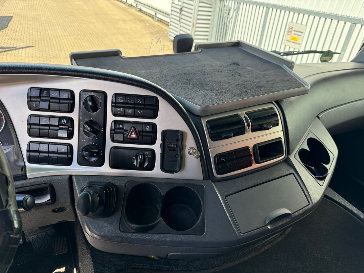 Mercedes-Benz Actros 2648 LK 6x4 Actros 2648 LK 6x4, Retarder, Bi-Xenon - Tractor unit: picture 2 Mercedes-Benz Actros 2648 LK 6x4 Actros 2648 LK 6x4, Retarder, Bi-Xenon - Tractor unit: picture 2