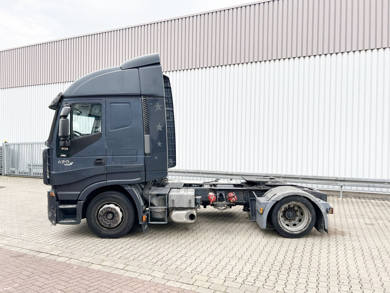 Tractor unit Stralis AS440S42 4x2 Stralis AS440S42 4x2, Retarder: picture 12 Tractor unit Stralis AS440S42 4x2 Stralis AS440S42 4x2, Retarder: picture 12