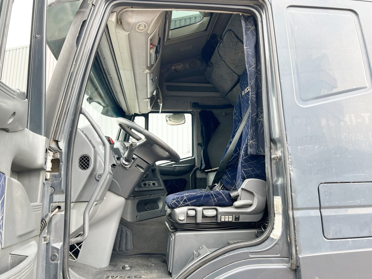 Tractor unit Stralis AS440S42 4x2 Stralis AS440S42 4x2, Retarder: picture 6 Tractor unit Stralis AS440S42 4x2 Stralis AS440S42 4x2, Retarder: picture 6