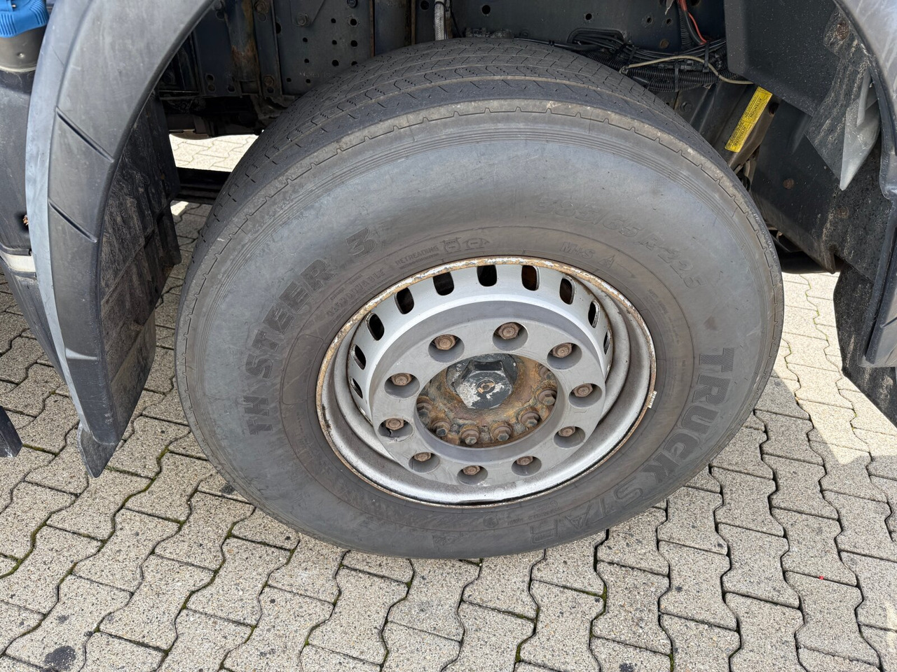 Trakker AT380T45/P 6x4 Trakker AT380T45/P 6x4, EEV - Cab chassis truck: picture 5 Trakker AT380T45/P 6x4 Trakker AT380T45/P 6x4, EEV - Cab chassis truck: picture 5