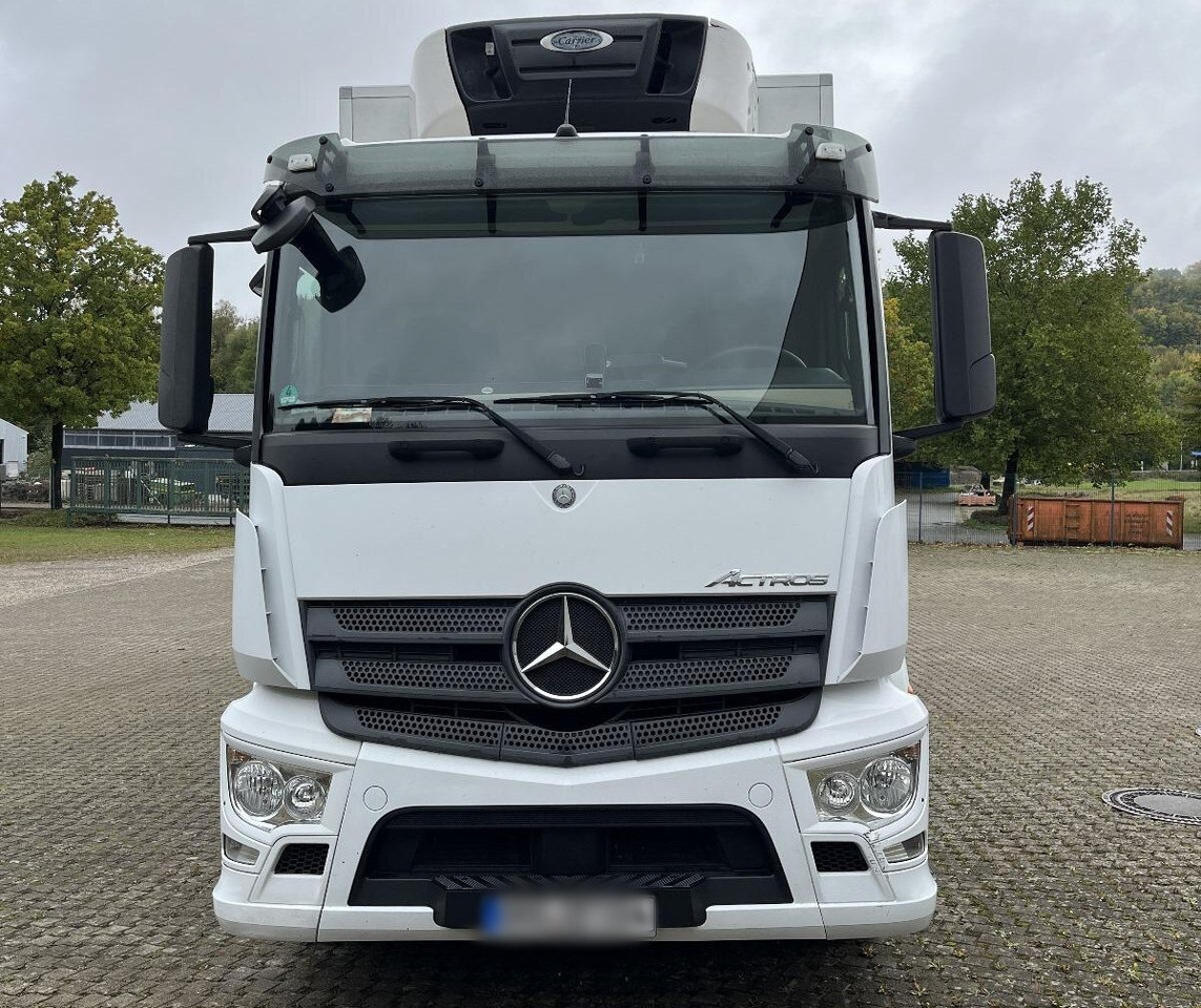 Mercedes-Benz Actros 1832 L 4x2 Actros 1832 L 4x2, Kühlkoffer, 2x Trennwand, Carrier, LBW BÄR - Truck: picture 3 Mercedes-Benz Actros 1832 L 4x2 Actros 1832 L 4x2, Kühlkoffer, 2x Trennwand, Carrier, LBW BÄR - Truck: picture 3