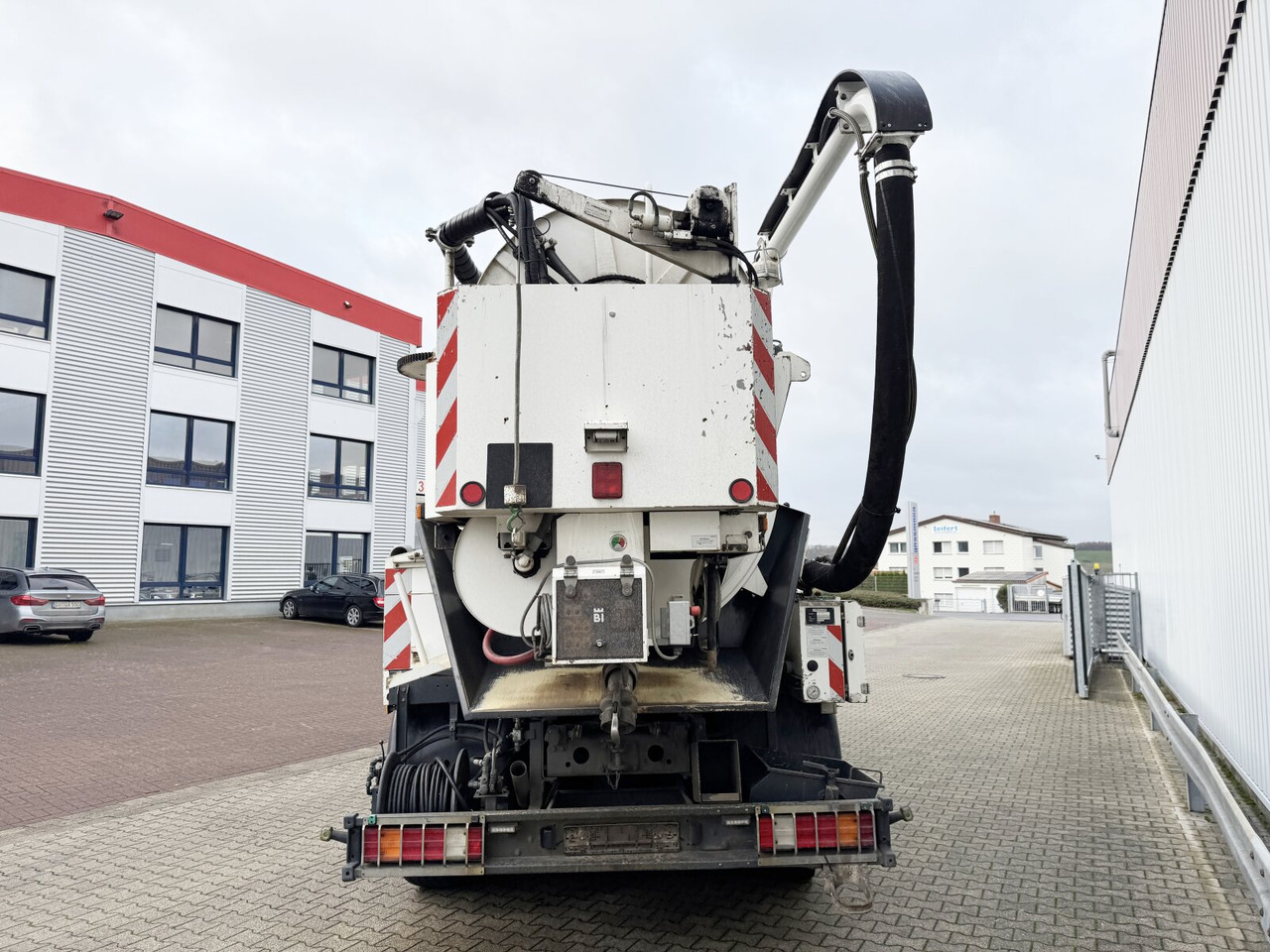 Leasing of Mercedes-Benz Actros 2536 L 6x2 Actros 2536 L 6x2, Müller Saug- und Spülwagen ca. 10,5m³, Lenkachse Mercedes-Benz Actros 2536 L 6x2 Actros 2536 L 6x2, Müller Saug- und Spülwagen ca. 10,5m³, Lenkachse: picture 13 Leasing of Mercedes-Benz Actros 2536 L 6x2 Actros 2536 L 6x2, Müller Saug- und Spülwagen ca. 10,5m³, Lenkachse Mercedes-Benz Actros 2536 L 6x2 Actros 2536 L 6x2, Müller Saug- und Spülwagen ca. 10,5m³, Lenkachse: picture 13