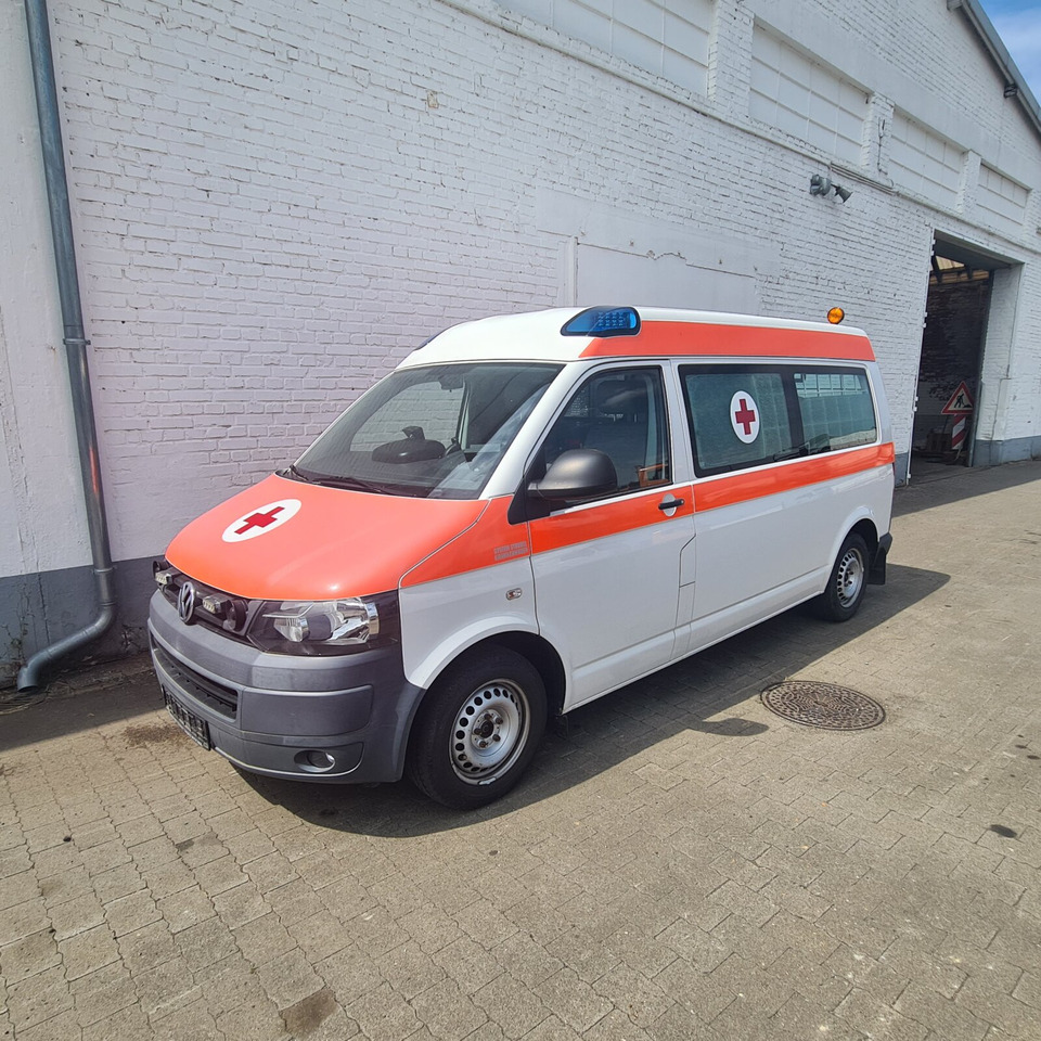 Volkswagen T5 2.0 TDI T5 2.0 TDI, Krankenwagen - Ambulance: picture 1 Volkswagen T5 2.0 TDI T5 2.0 TDI, Krankenwagen - Ambulance: picture 1