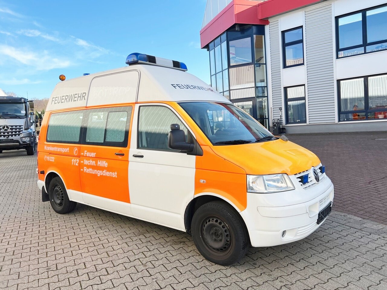 Ambulance Volkswagen T5 2.5 TDI 4x2 T5 2.5 TDI 4x2, Krankenwagen: picture 9