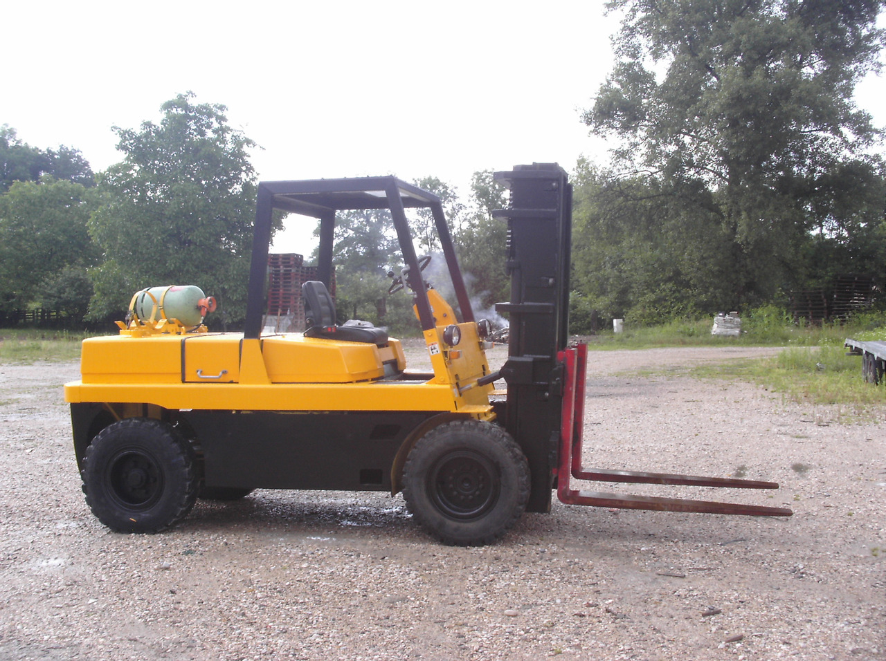 Salev - LPG forklift: picture 2 Salev - LPG forklift: picture 2