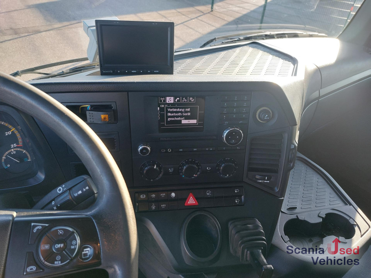 MERCEDES-BENZ Arocs 4142K Abroll Kipper HIAB XR26S51 / AP-Achsen - Tipper: picture 4 MERCEDES-BENZ Arocs 4142K Abroll Kipper HIAB XR26S51 / AP-Achsen - Tipper: picture 4