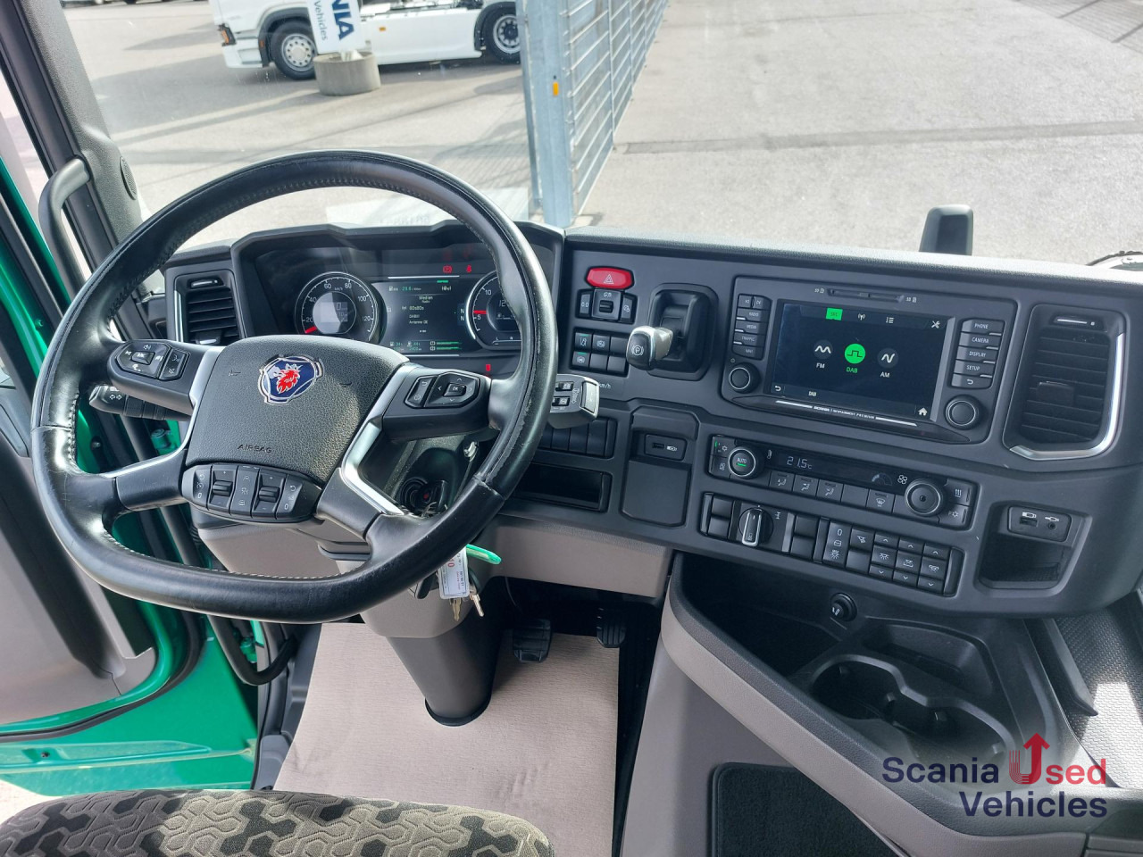 SCANIA R 450 A4x2EB - Tractor unit: picture 3 SCANIA R 450 A4x2EB - Tractor unit: picture 3