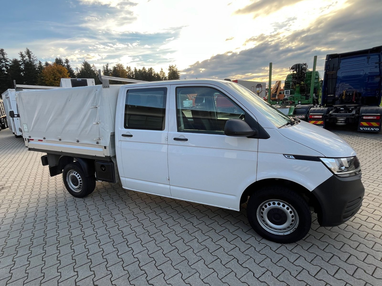 Volkswagen T6.1 DOKA Pritsche 4x4 Sperre Standheizung - Curtain side van, Combi van: picture 4 Volkswagen T6.1 DOKA Pritsche 4x4 Sperre Standheizung - Curtain side van, Combi van: picture 4