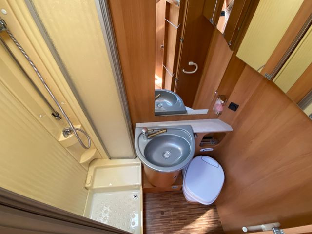 Alcove motorhome Dethleffs A 7071, Solar,SAT,AHK: picture 13