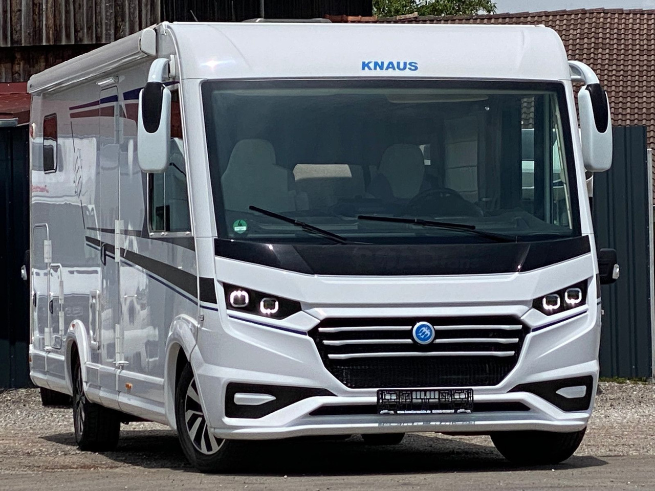 Knaus Live I 700 MEG,Automatik, Längsbetten - Integrated motorhome: picture 1 Knaus Live I 700 MEG,Automatik, Längsbetten - Integrated motorhome: picture 1