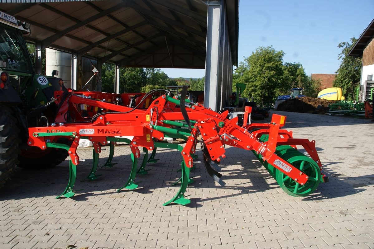Agro-Masz APH 30-Mulchgrubber-hydraulische Steinsicherung - Cultivator: picture 2 Agro-Masz APH 30-Mulchgrubber-hydraulische Steinsicherung - Cultivator: picture 2